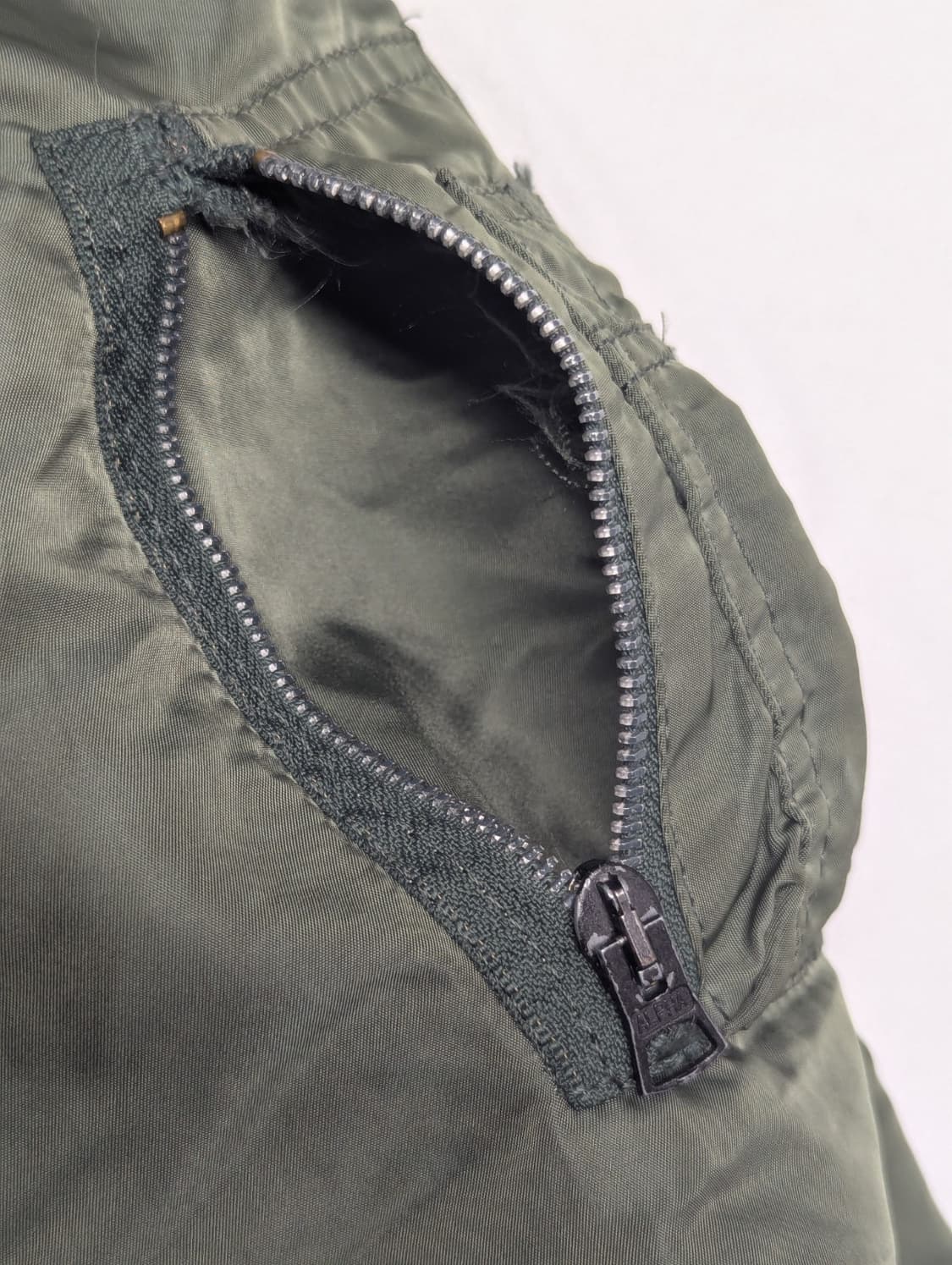 80s 미공군 납품용 알파인더스트리 MA-1 플라이트자켓 세이지 상품이미지7