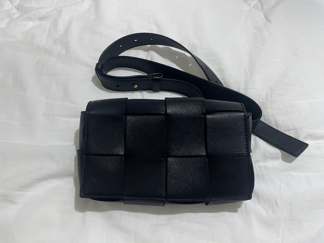 Bottega Veneta 보테가 베네타 카세트백 블랙 상품이미지1