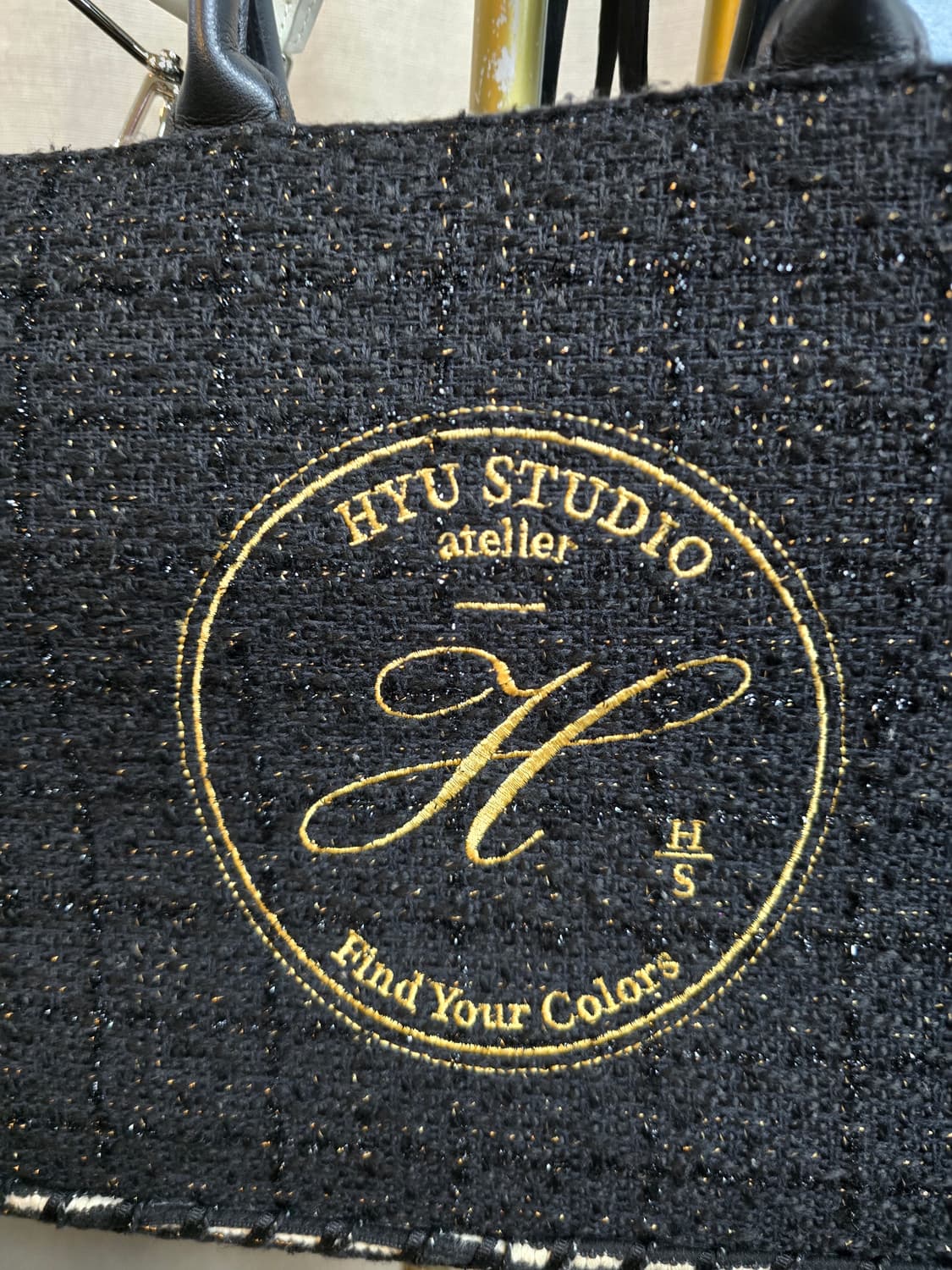 HYU STUDIO 블랙 트위드 토트백 상품이미지3