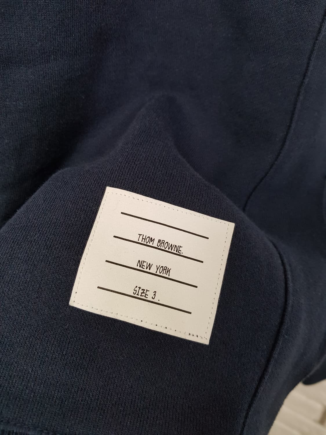 [3/정품] 톰브라운 사선완장 맨투맨 네이비 상품이미지4