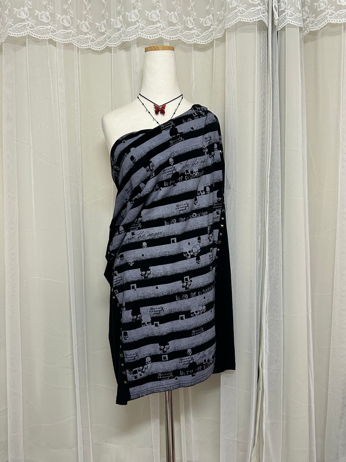 고스트오브할렘 드레이프 펑크 스컬 스터드 탑 상품이미지1