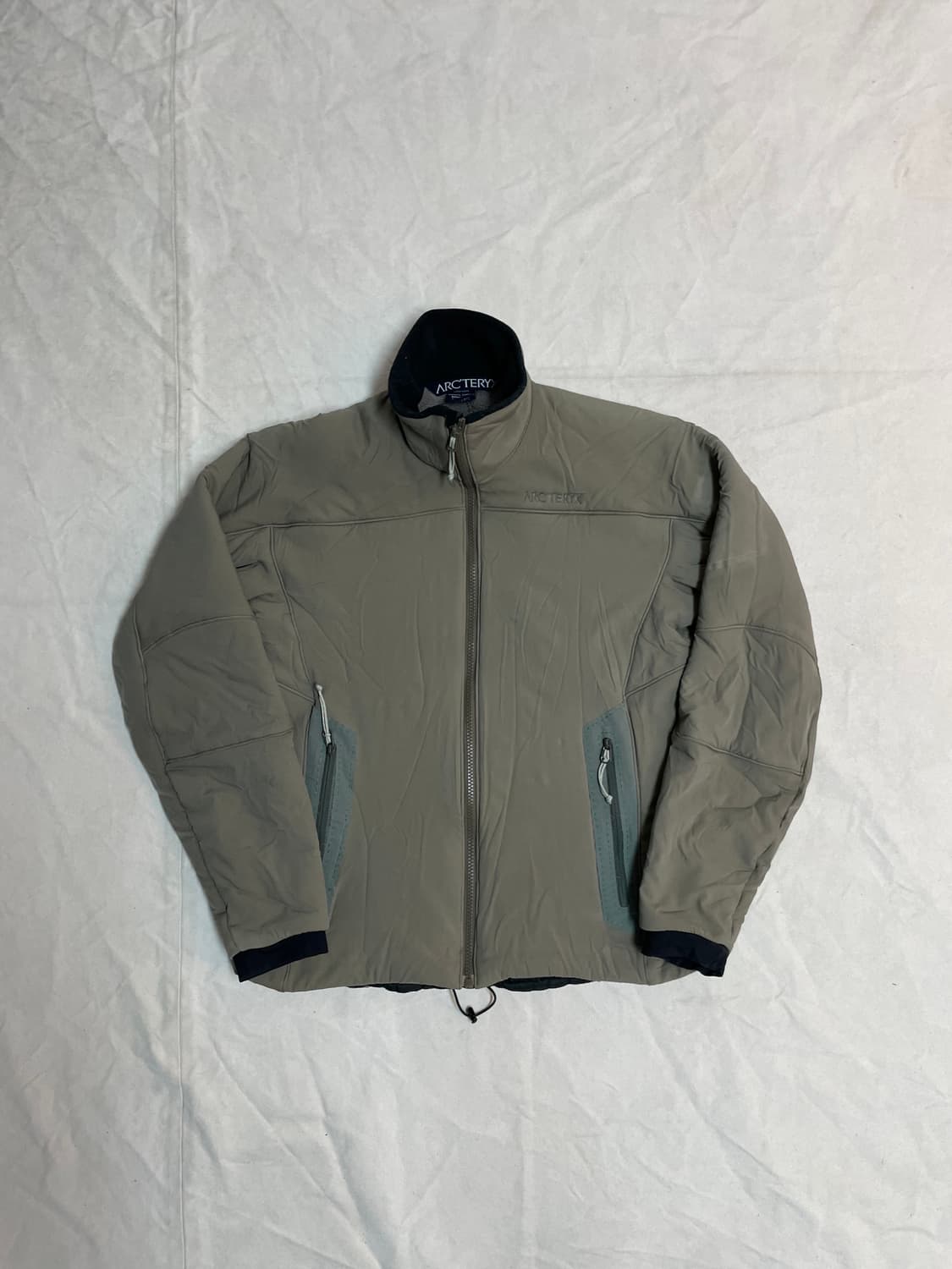 아크테릭스 집업  상품이미지1