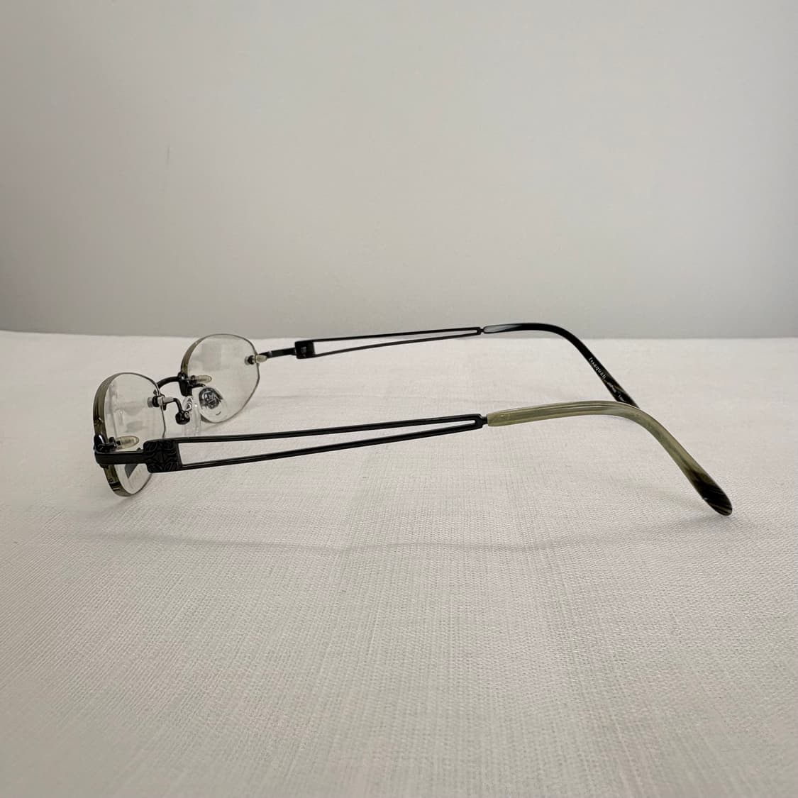 ISSAQUAH 슬림 오벌 무테 빈티지안경 상품이미지4