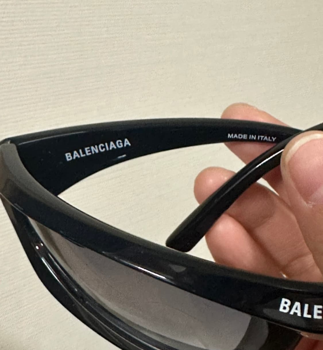 발렌시아가 BB0318S 001 BLACK 선글라스 상품이미지3