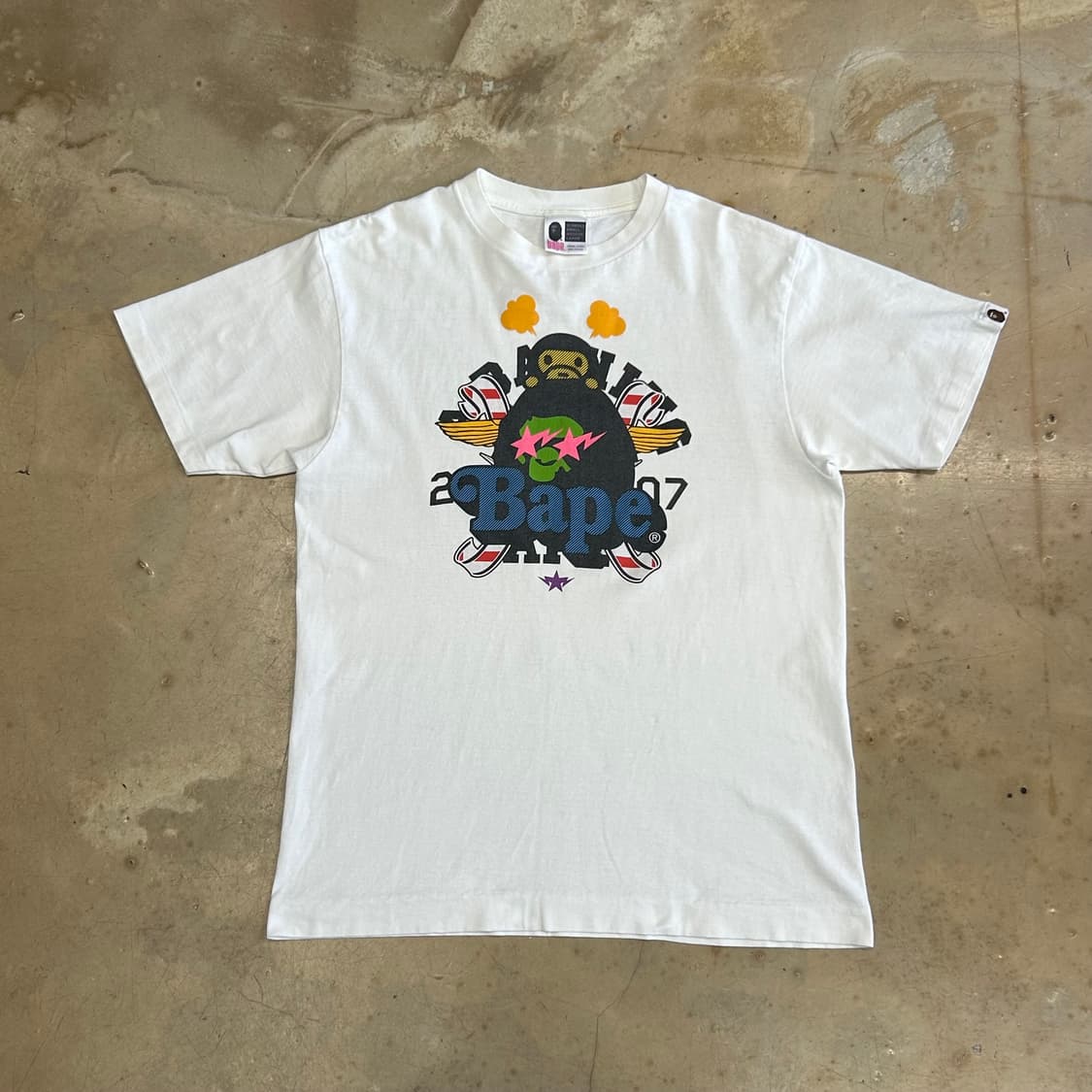 M 베이프 화이트 반팔티 상품이미지2