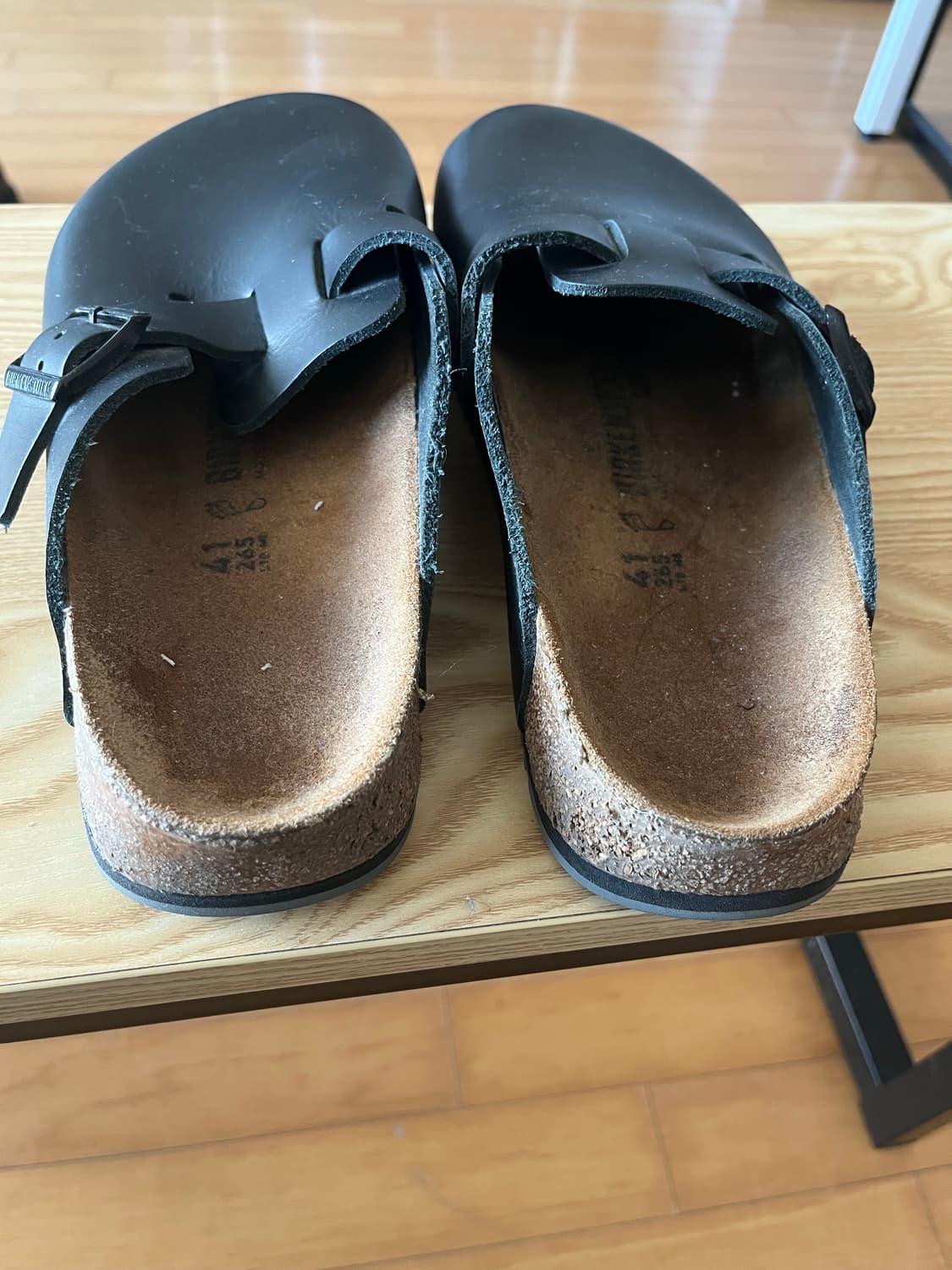 버켄스탁 보스턴 슈퍼 그립 레더 블랙 - 레귤러 41 (165) 상품이미지3