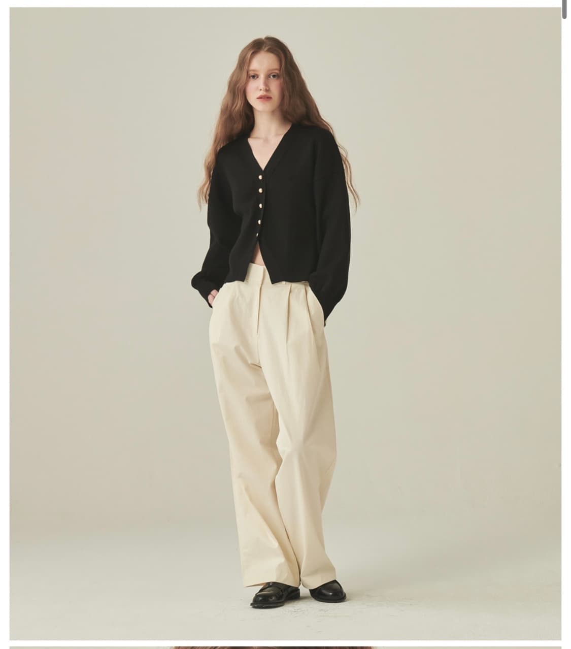 ronron 론론 라운드 라인 금장 버튼 블랙 가디건 니트 F 상품이미지6