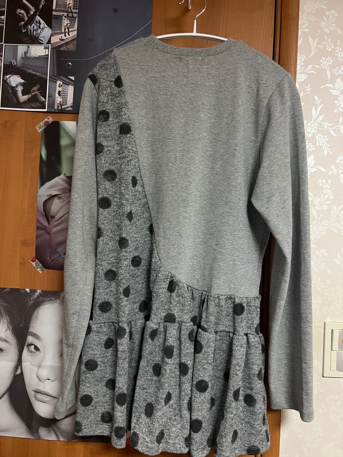 도트 배색 프릴 롱 레이어드 티셔츠 상품이미지3