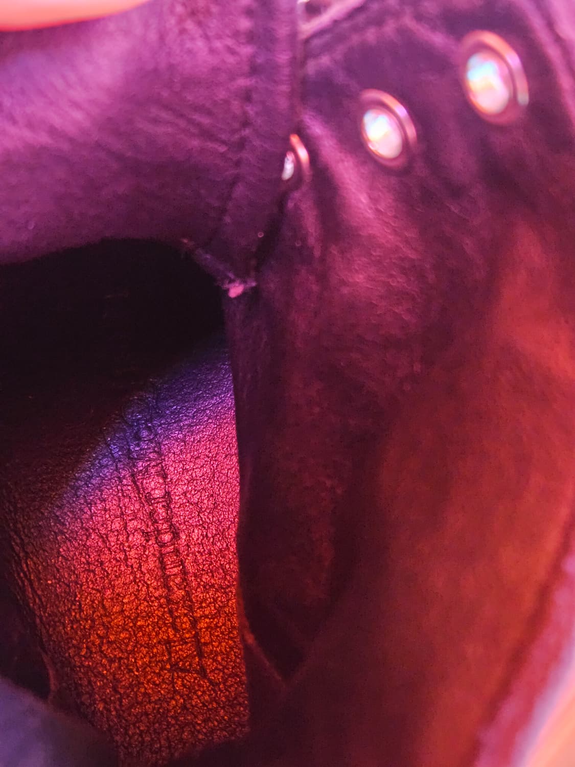 Alexander McQueen
러기드 솔 하이탑 캔버스 스니커즈 상품이미지6