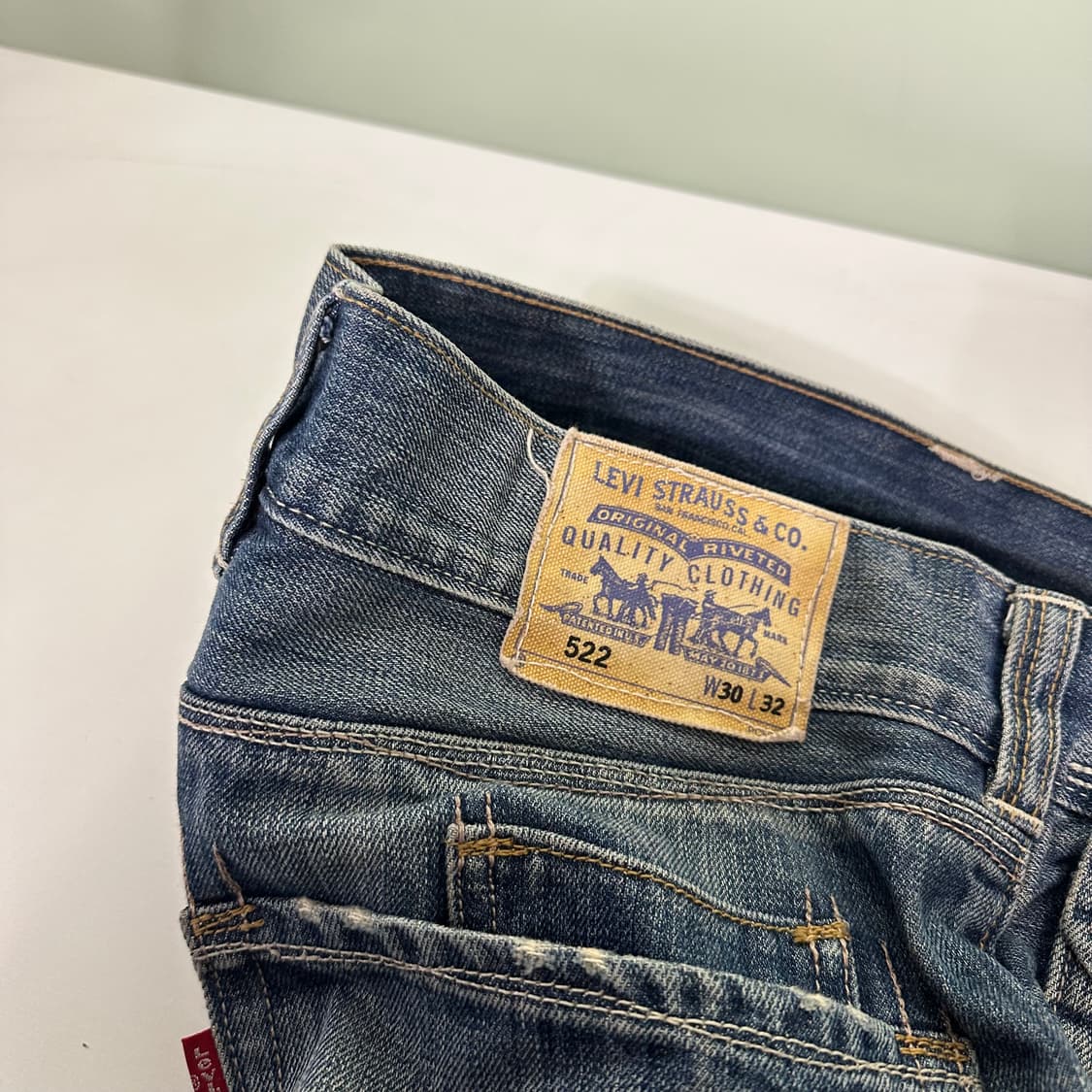 30 M 리바이스522 중청워시드 카보라배색 버튼플라이 데님팬츠 상품이미지2