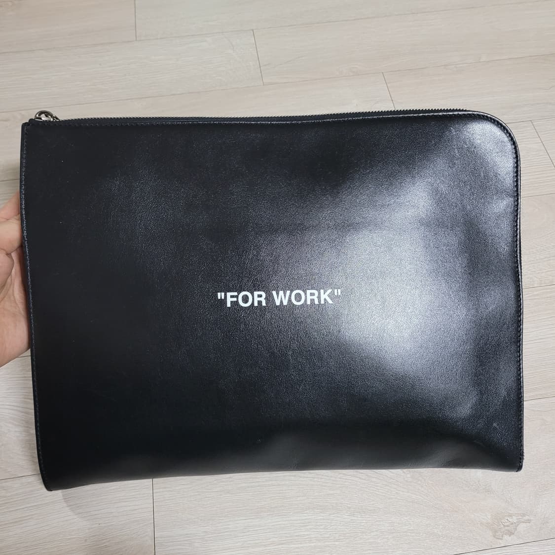 정품 오프화이트 포 워크 블랙 클러치 백 상품이미지1