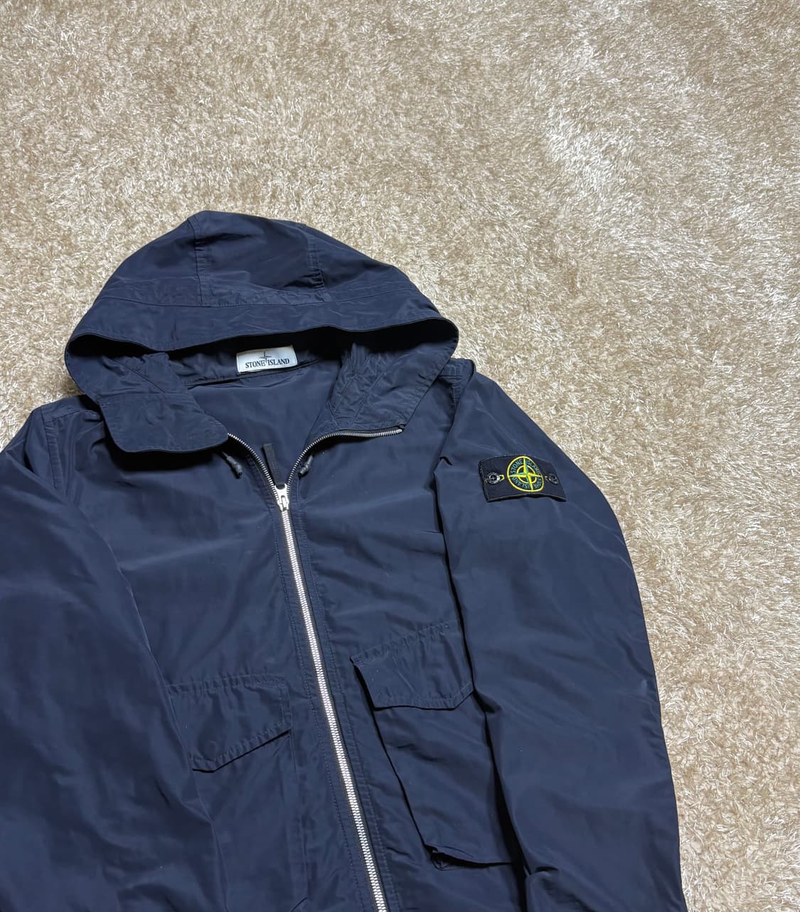 스톤아일랜드 마이크로랩스 바람막이 네이비 상품이미지1