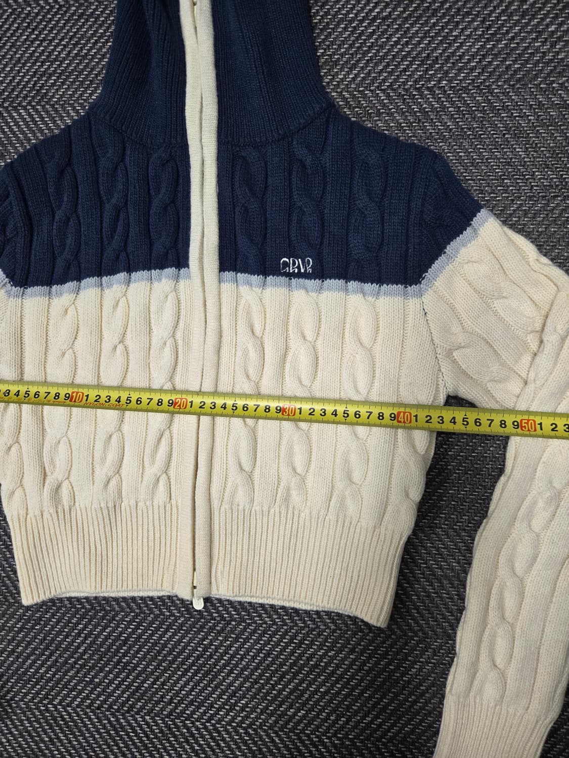 글로브 CHVR 니트 크롭 가디건 + 반바지 세트 니트집업 상품이미지6