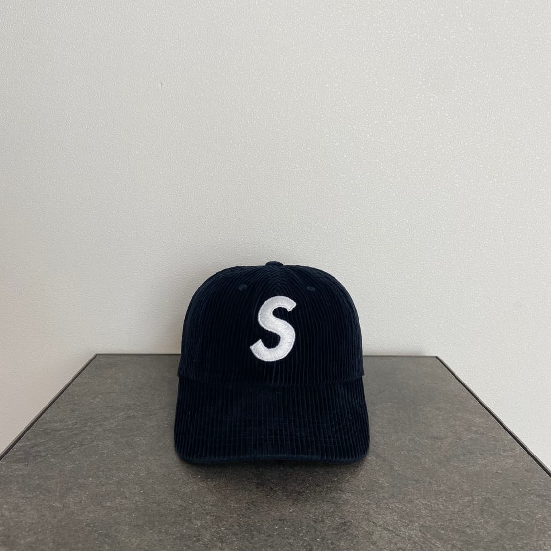 (OS) 슈프림 S로고 볼캡 모자 코듀로이 네이비 상품이미지1