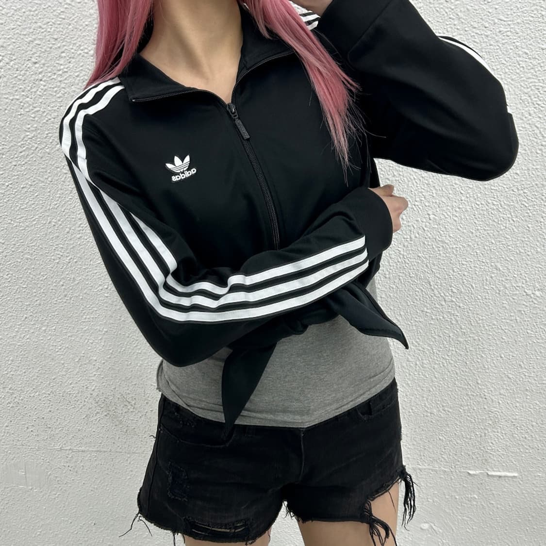 아디다스 발레코어 크롭 블랙 트랙탑 M 상품이미지2