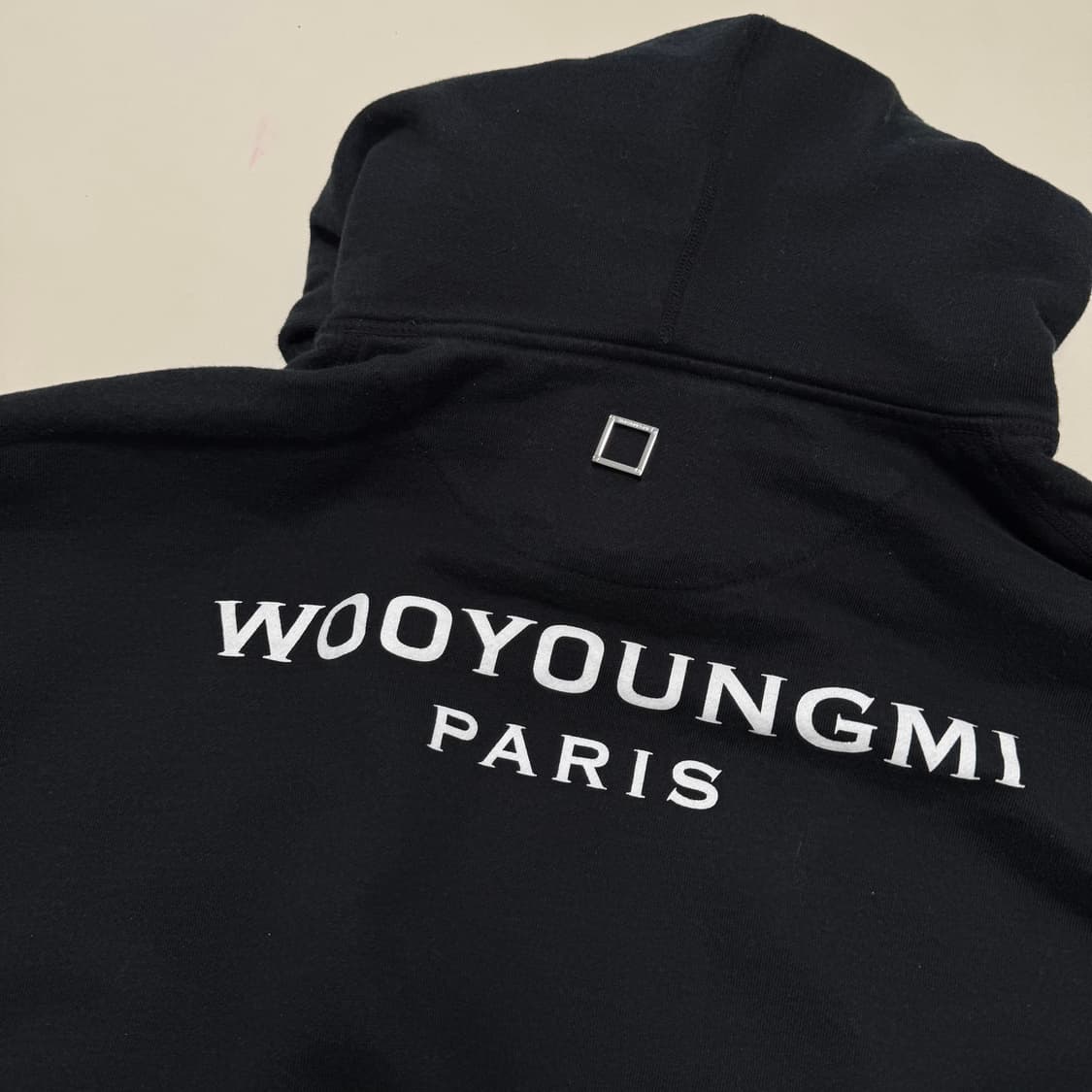 우영미 WYM 패치 백로고 후드티 상품이미지4