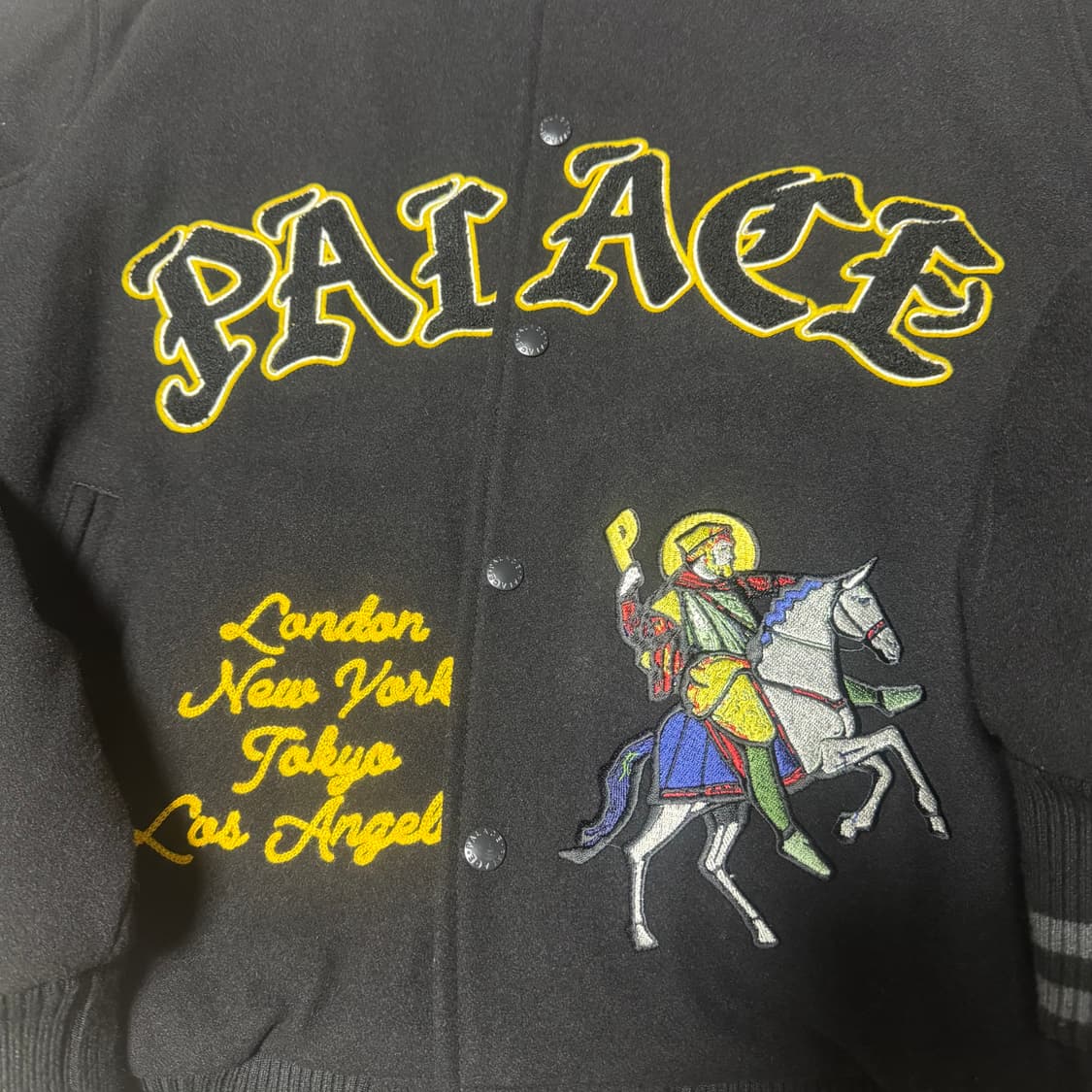 [SS급] 24SS 팔라스 바시티 자켓 L 팝니다. 상품이미지3