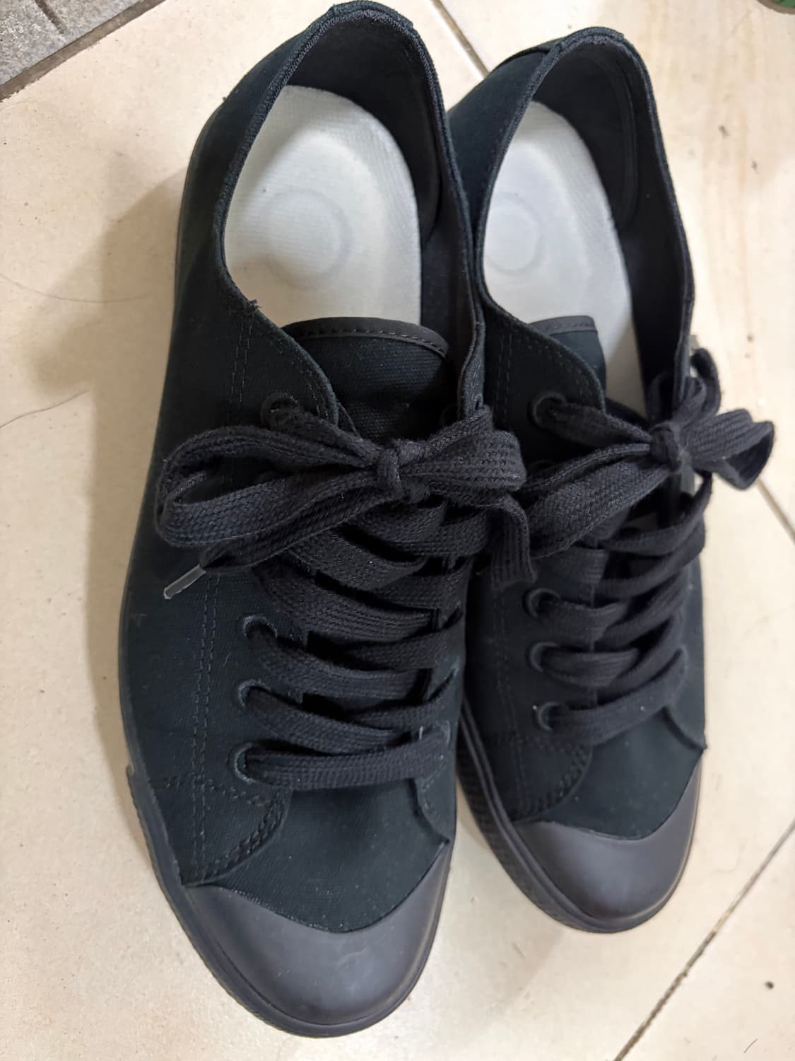 무인양품 무지 퍼셀 올 블랙 265 사이즈 판매합니다. 상품이미지3