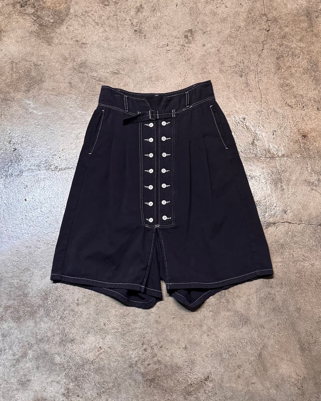 25-27 ) FRAPBOIS Button Two-Tuck Shorts 상품이미지5