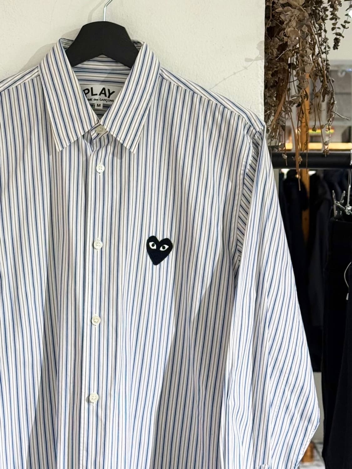 꼼데가르송 블루 블랙 하트 스트라이프 셔츠 상품이미지3