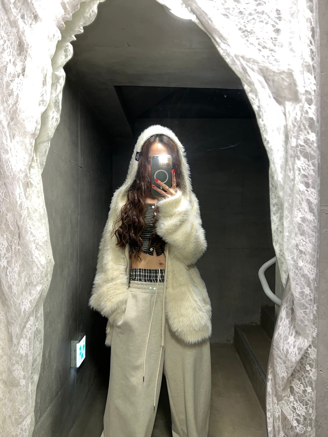 미스테리어스호텔 퍼후드집업 아이보리 상품이미지2