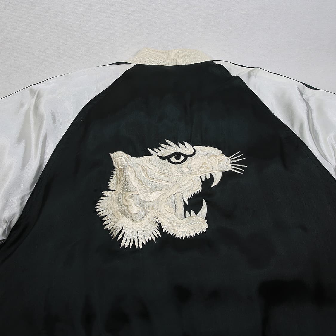 (착용컷) Switch 리버서블 덕다운 패딩 스카쟌 (남성용 98) 상품이미지9