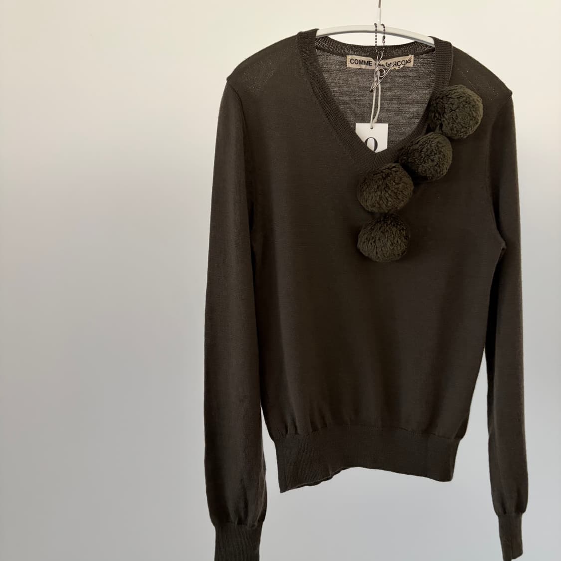 Pompom Detail Basic Knit 상품이미지4