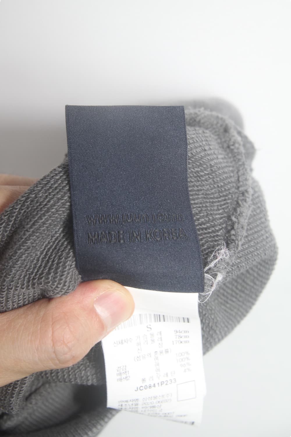 준지 20FW 엠브로이더리 레터링 절개 후드티 상품이미지9