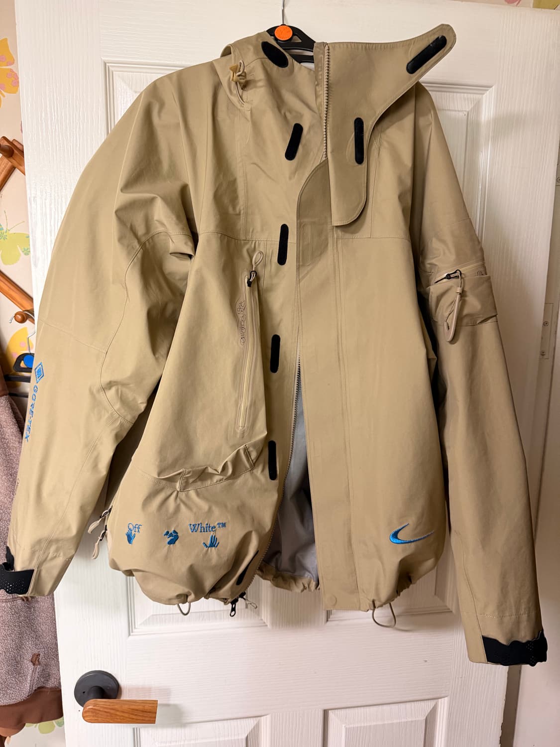 나이키x오프화이트 고어텍스 바람막이 상품이미지3