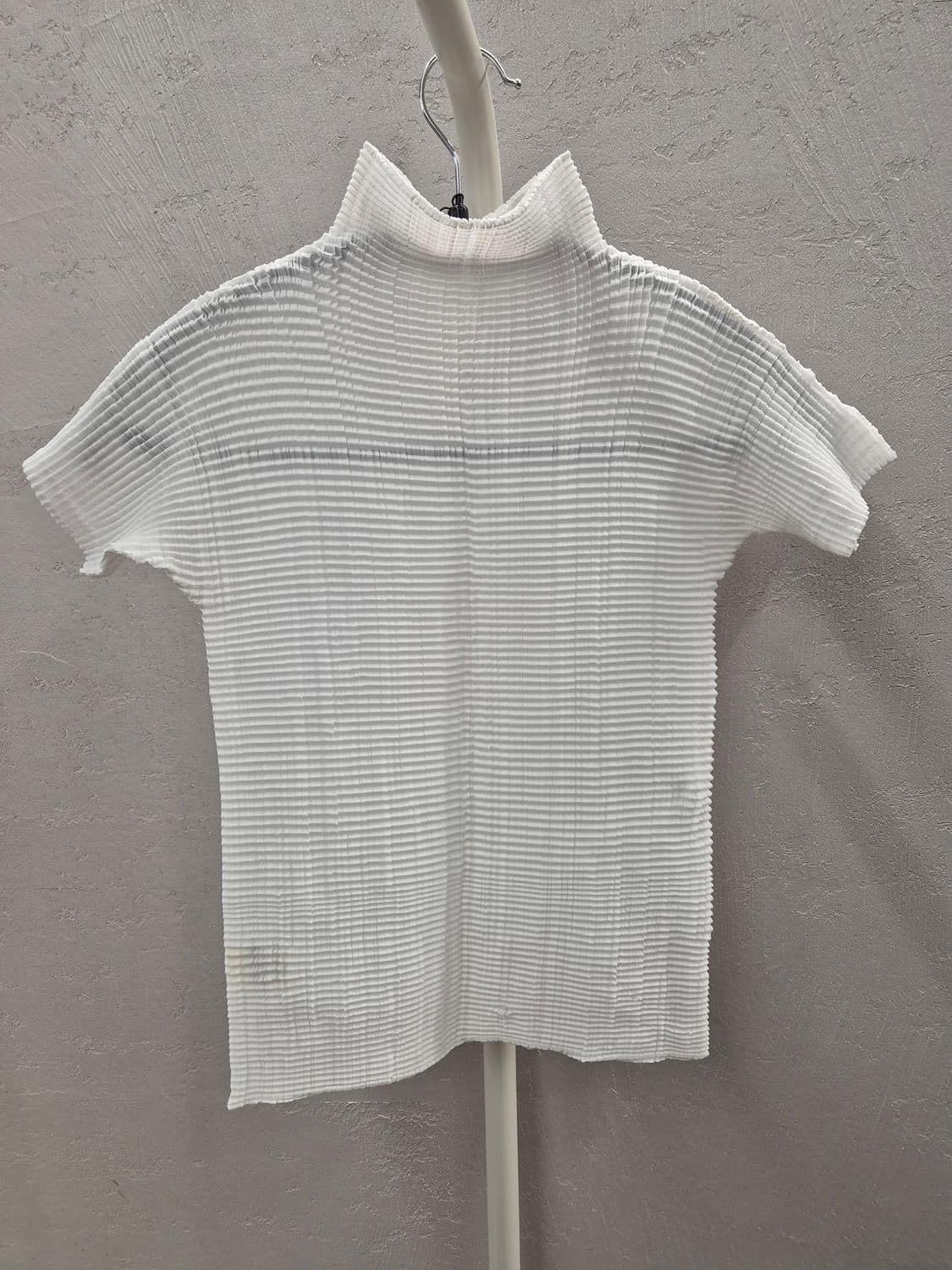 이세이 미야케 플리츠 반팔 화이트 M 상품이미지2