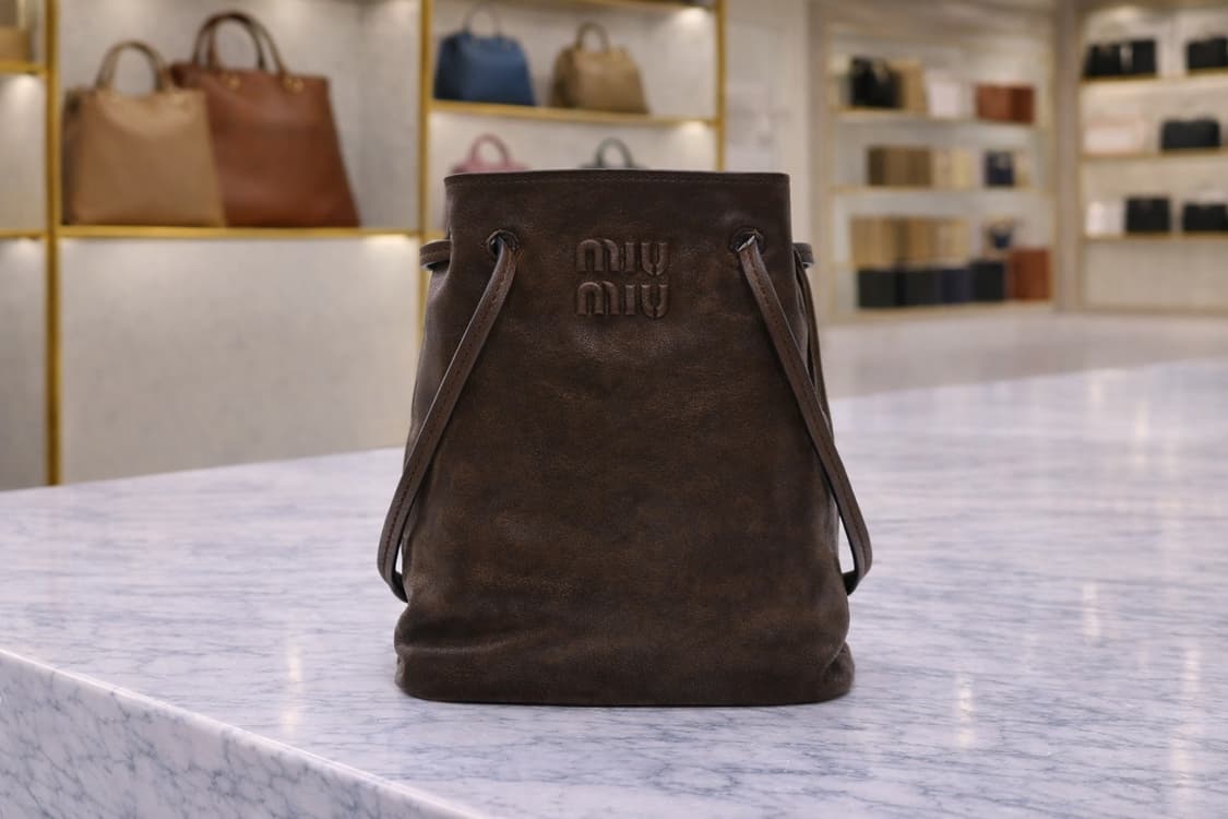 [S급] 미우미우 나파 레더 미니백 판매합니다!!! 상품이미지1