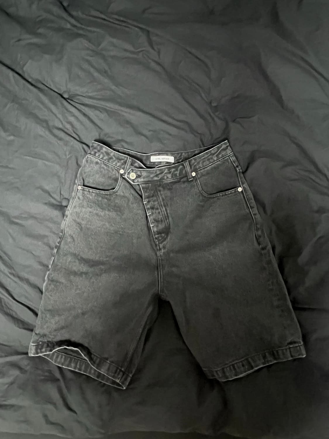 DIAGONAL BERMUDA SHORTS 상품이미지2