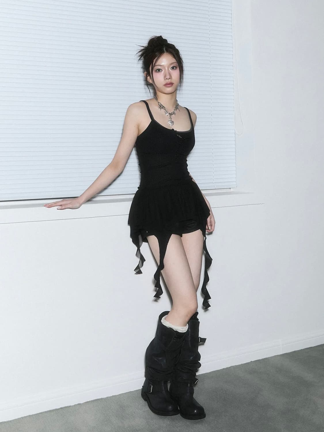 [ONE SIZE] 체리퀴리 프릴 레이어드 슬리브리스 블랙 상품이미지1