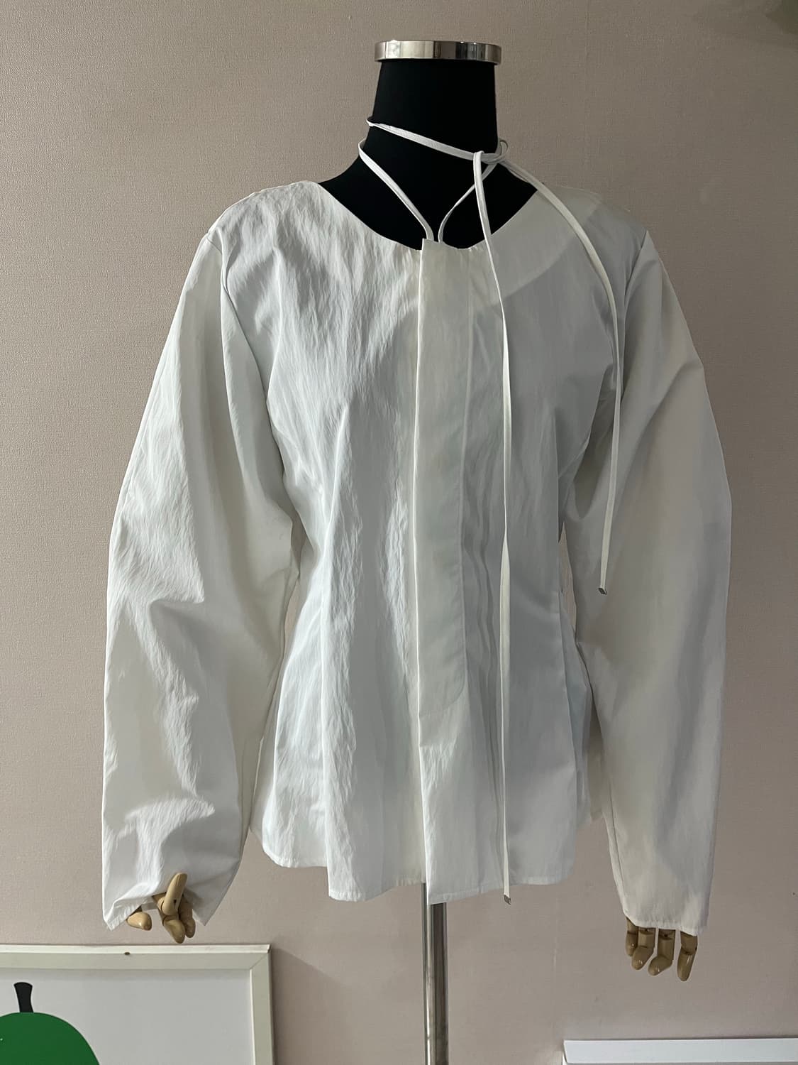 트리밍버드 네크라인스트랩블라우스(화이트) 상품이미지7