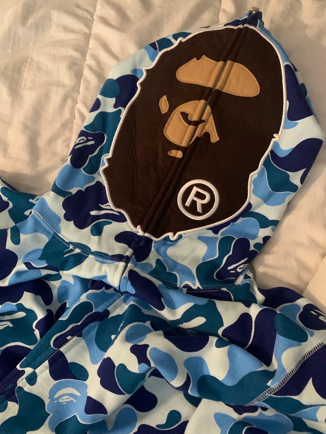 새상품급 정품 베이프 청계 카모 후드집업 상품이미지3