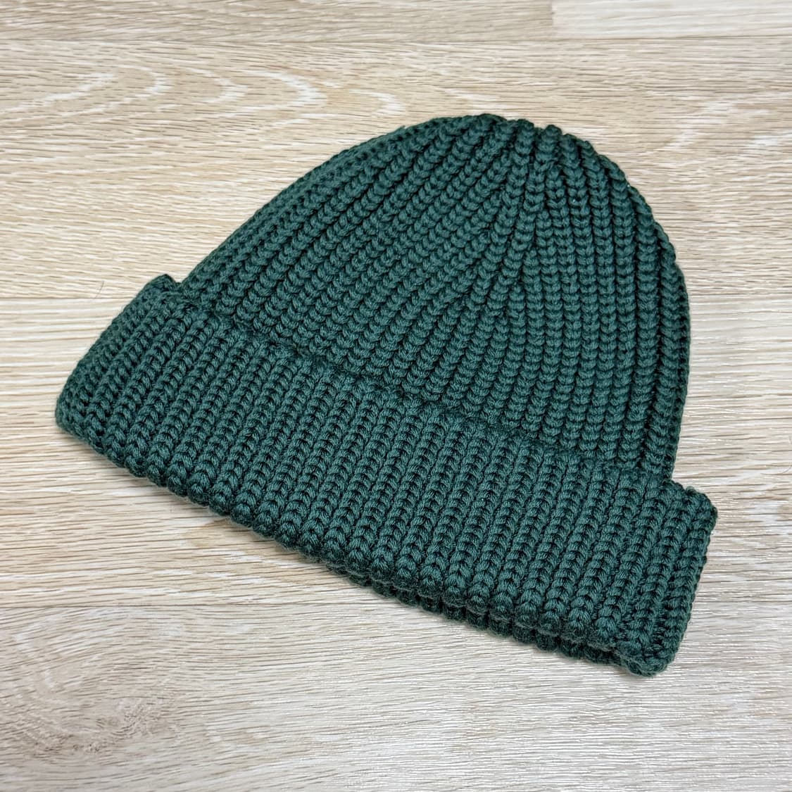 [S+급/OS] 오프화이트 로고 패치 비니 다크 그린 상품이미지4