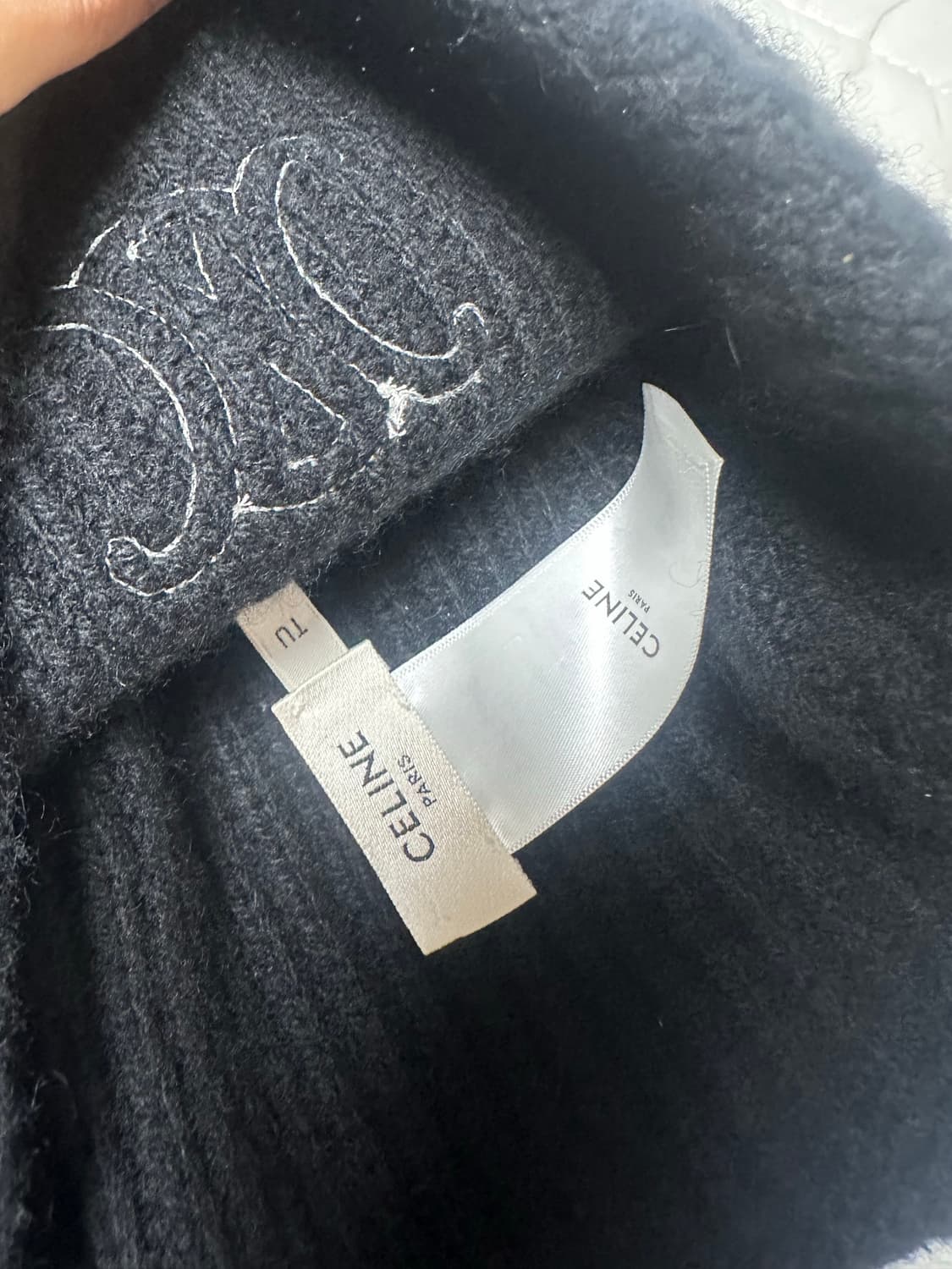 셀린느 트리옹페 캐시미어 비니 상품이미지3