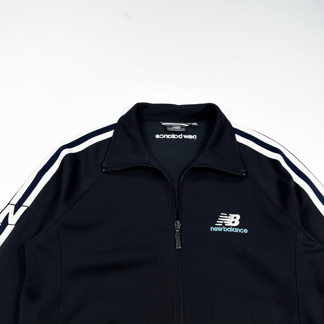뉴발란스 로고 블랙 트랙탑 져지 (M) 상품이미지1