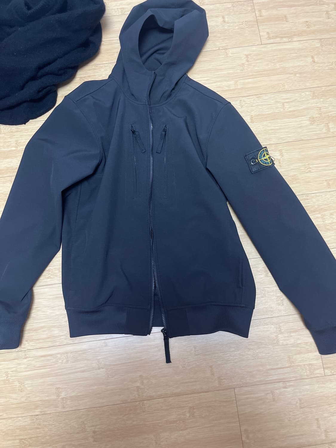 스톤 아일랜드 소프트쉘 상품이미지1