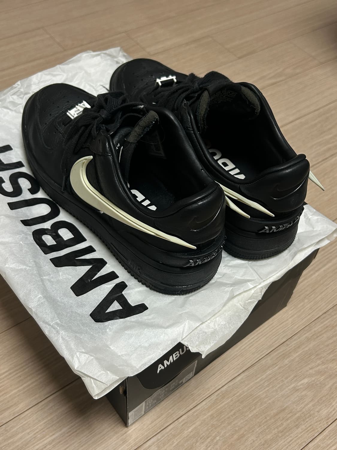 나이키x앰부쉬 에어포스1 블랙 (280mm) 상품이미지1