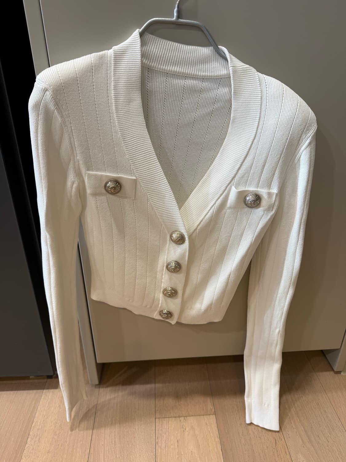 발망 V넥 포인텔 니트 스타일 가디건 (CF1KL007KB07) 상품이미지5