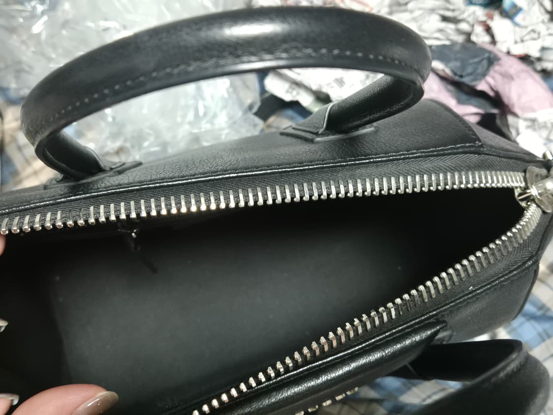 지방시 안티고나 고트스킨 토트백 상품이미지7