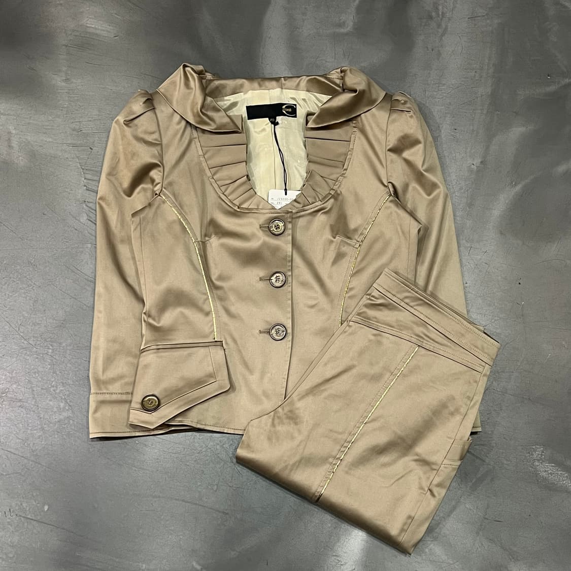  저스트카발리 데드스탁 프릴 셋업 y16300 상품이미지1