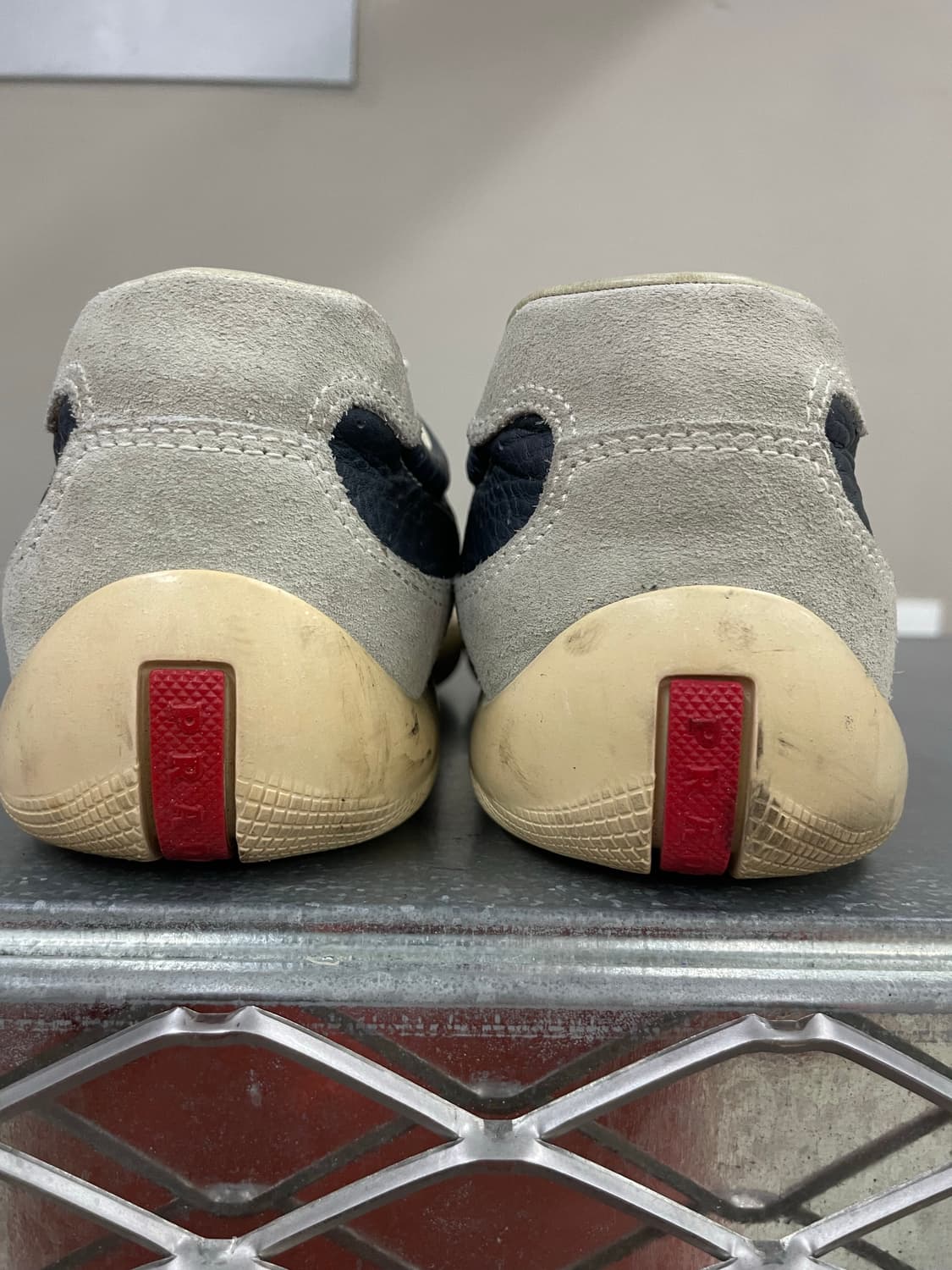 프라다 스니커즈 네이비 7 상품이미지10