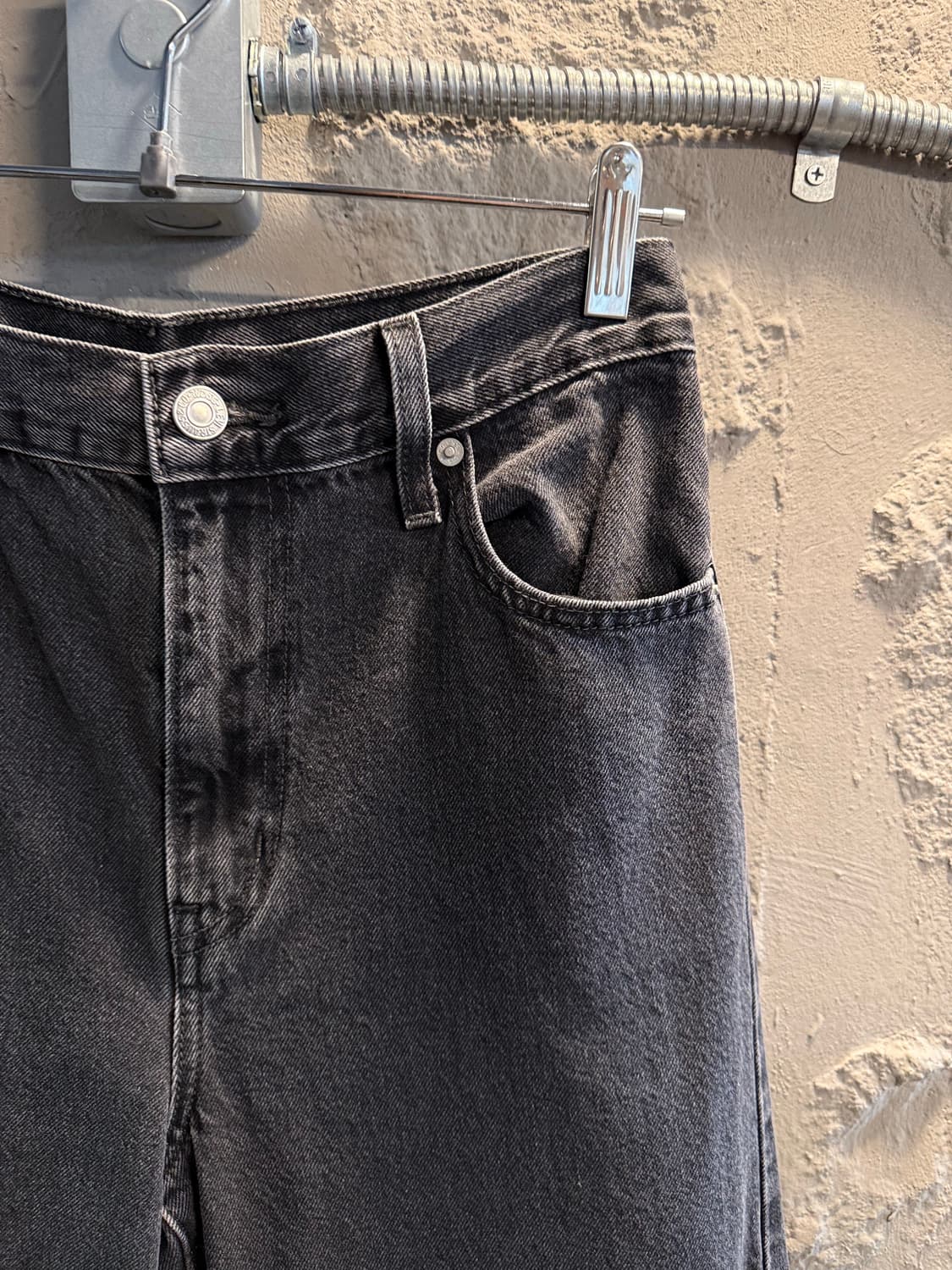 리바이스 LEVIS 하이웨이스트 스트레이트 데님 블랙 26 상품이미지3