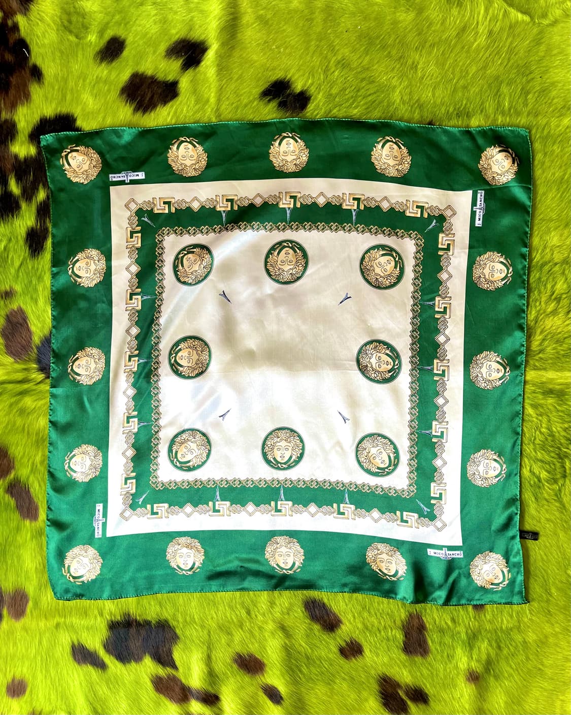 J. MICO SANCHO Paris Old Medusa Scarf 상품이미지5