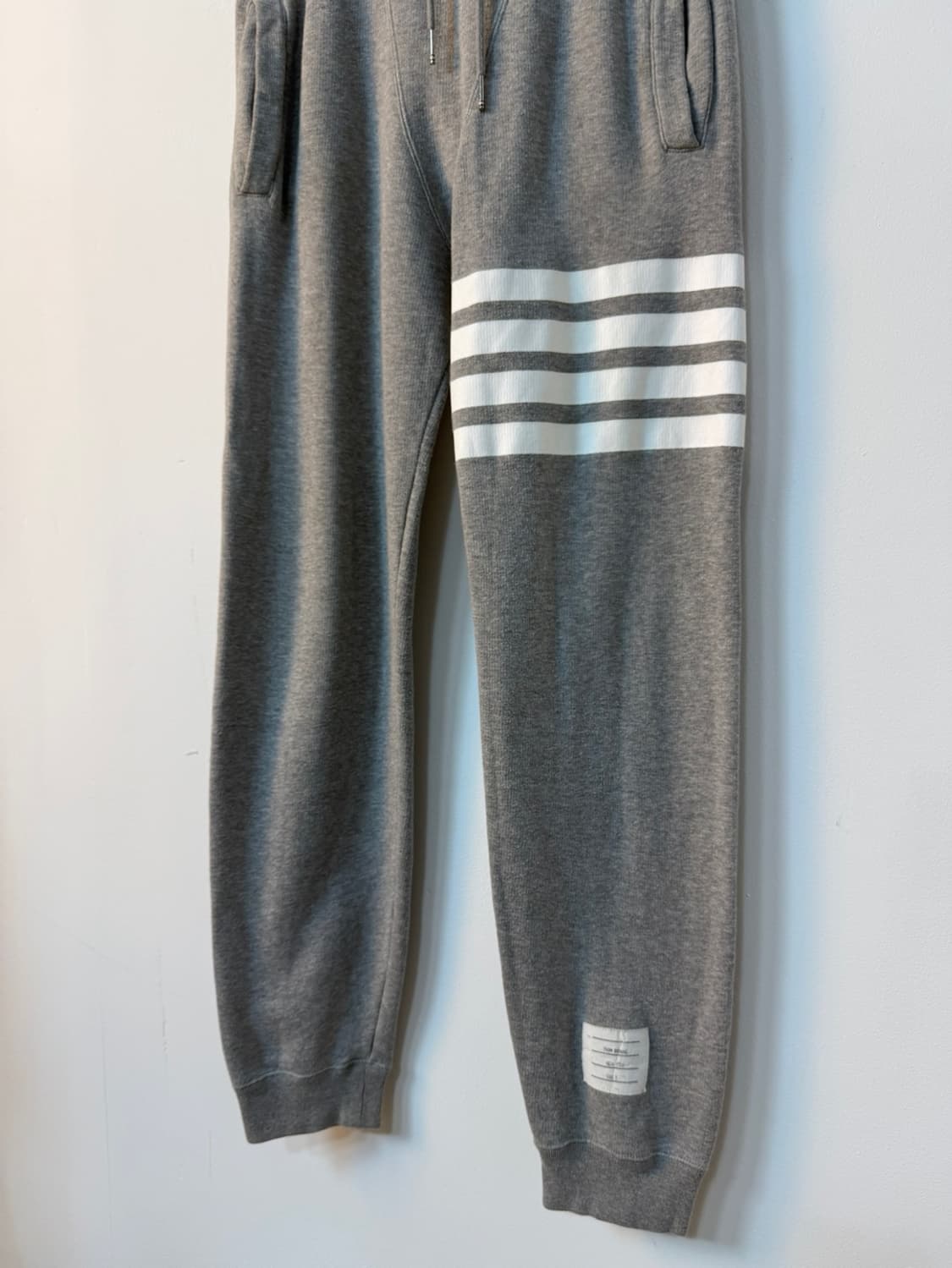 톰브라운 4바 스웨트 팬츠 상품이미지3