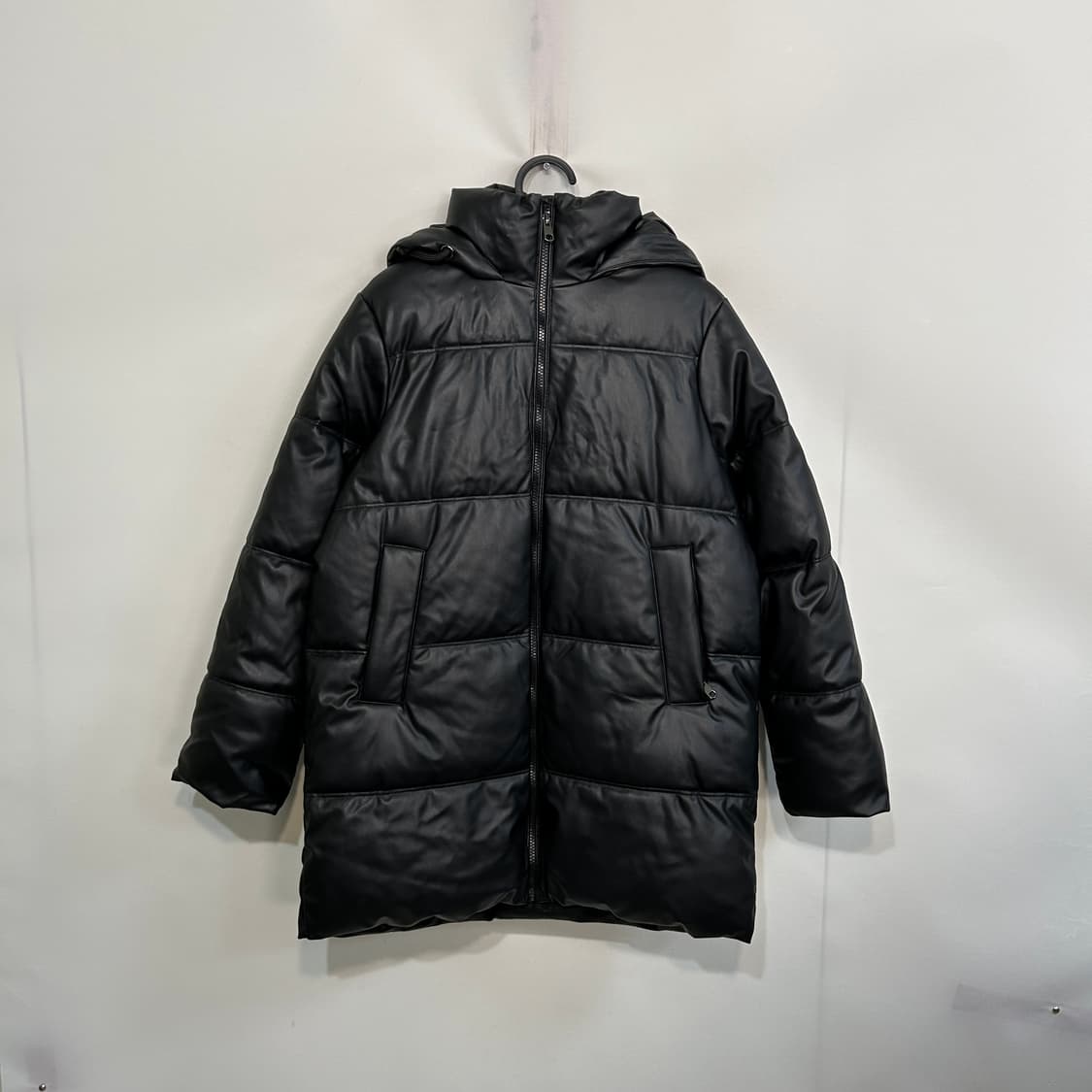 자라 페이크 레더 패딩 코트 블랙 상태최상 여성 55, 66 상품이미지1