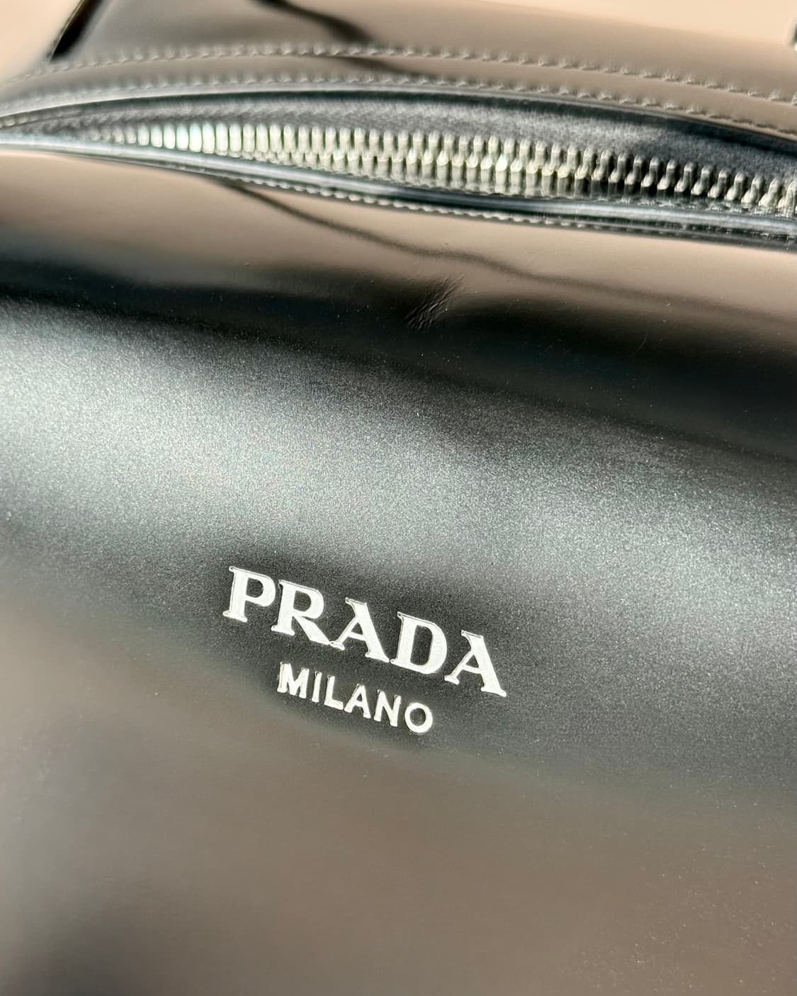 프라다 브러쉬드 레더 슈퍼노바 핸드백 상품이미지5