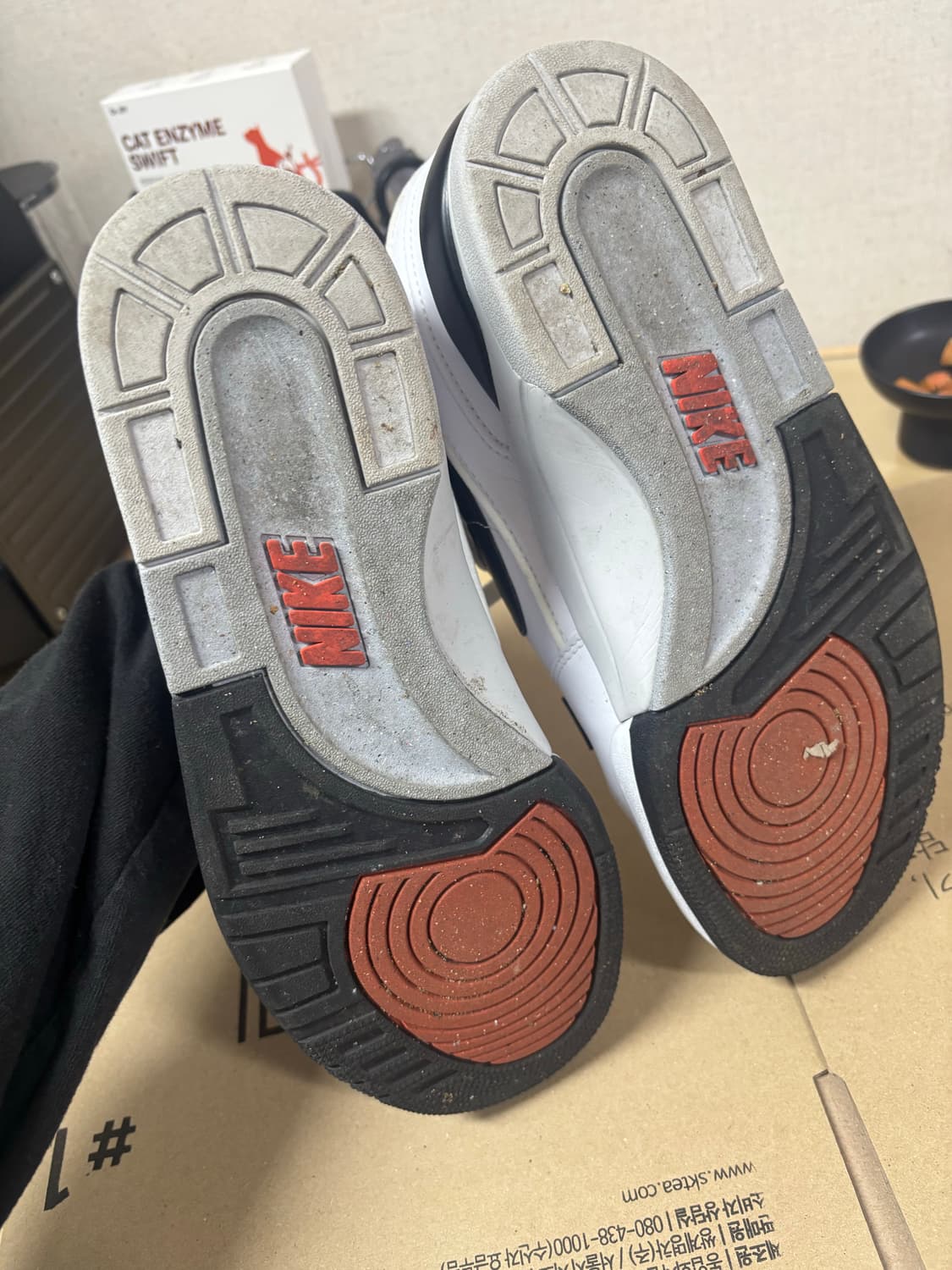 나이키 빌리아일리시 에어포스 270 상품이미지4